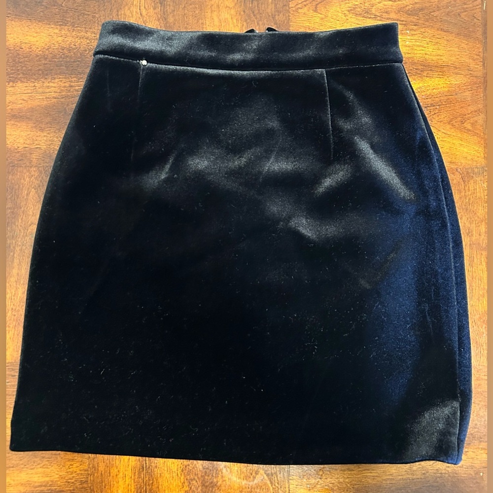✨ Poema Black Velvet Skirt – Size EU 34 (XS) ✨